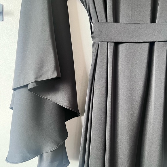 Sophisticated Black Women's Robe - Picture 8 of 8